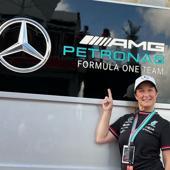 Meet your Posher, Kate - Picture 6 of 9